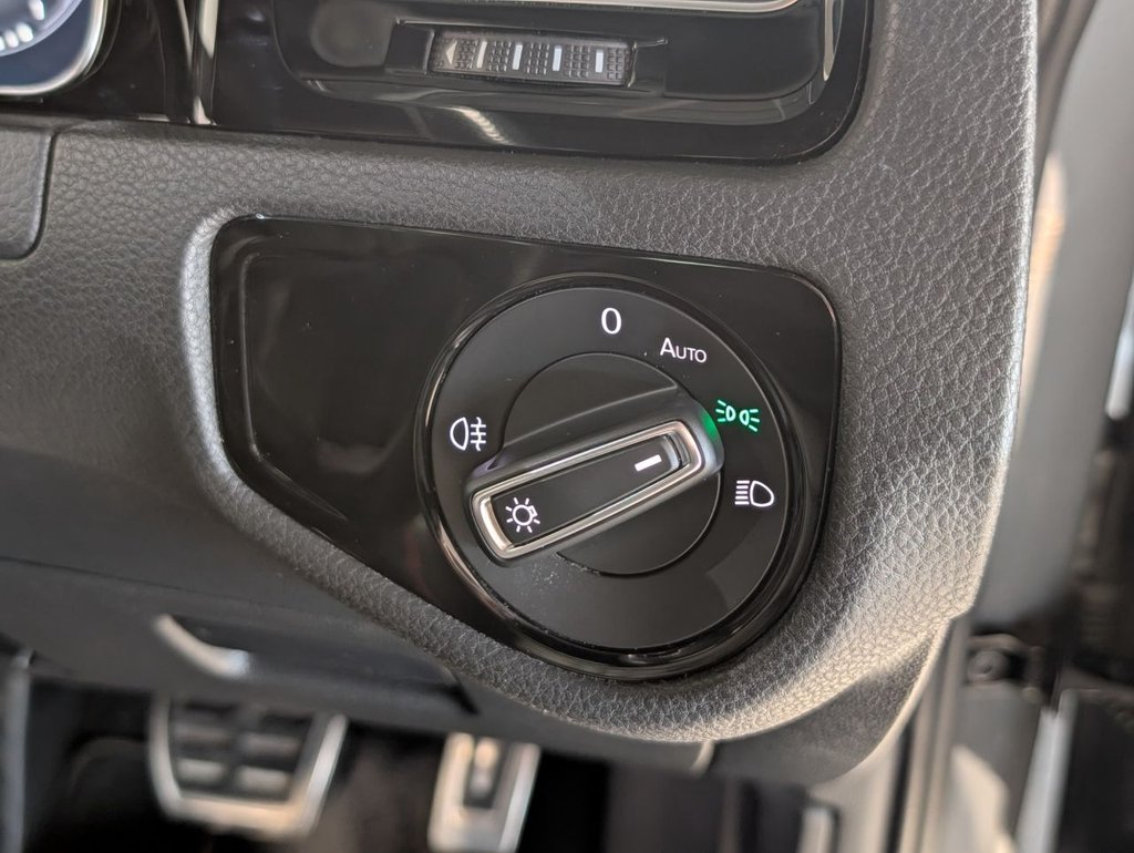 Used Volkswagen Golf 2020 for sale - 77765581: Photo 22