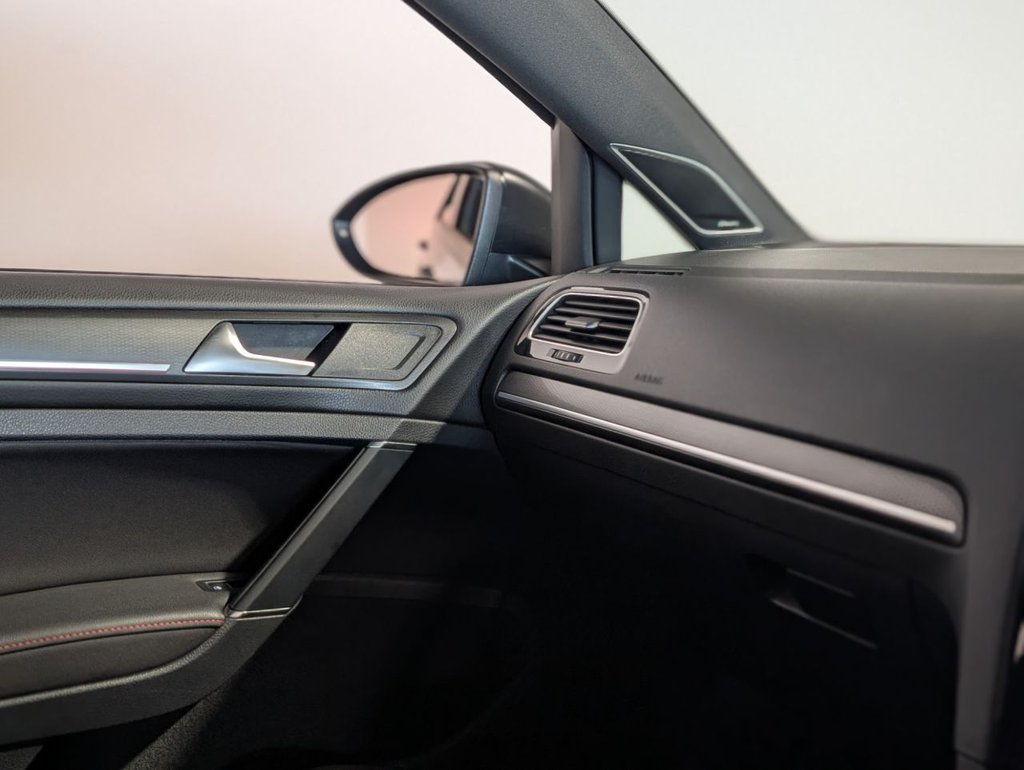 Used Volkswagen Golf 2020 for sale - 77765581: Photo 41