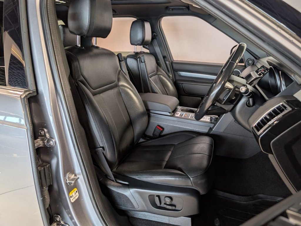 Used Land Rover Discovery 2020 for sale - 77891075: Photo 12