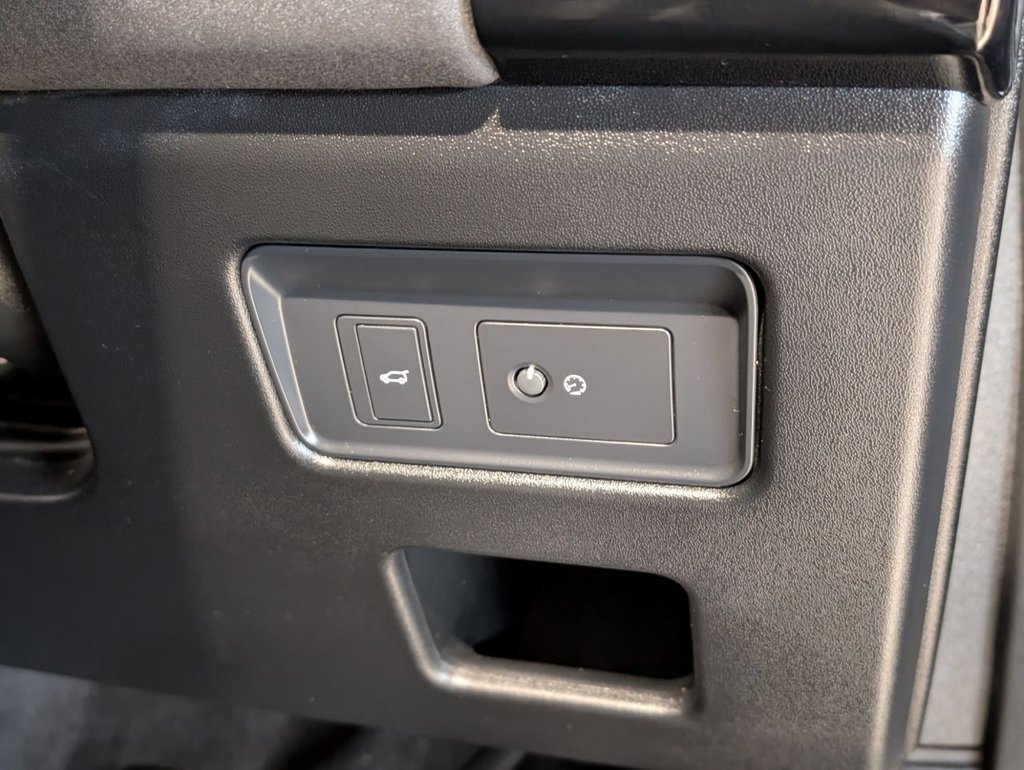 Used Land Rover Discovery 2020 for sale - 77891075: Photo 24