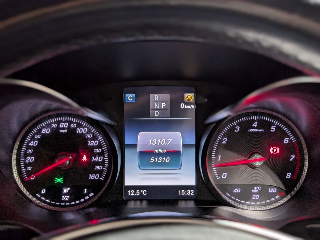 Used Mercedes-Benz GLC 2019 for sale - 76724768: Photo 32