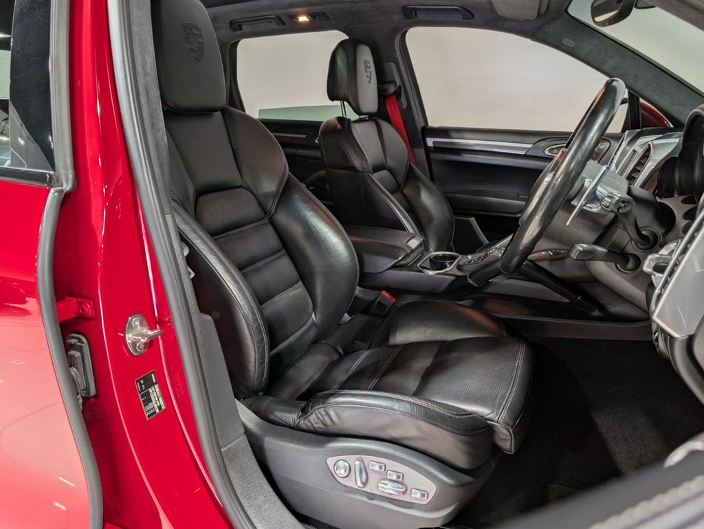 Used Porsche Cayenne 2014 for sale - 76080828: Photo 12