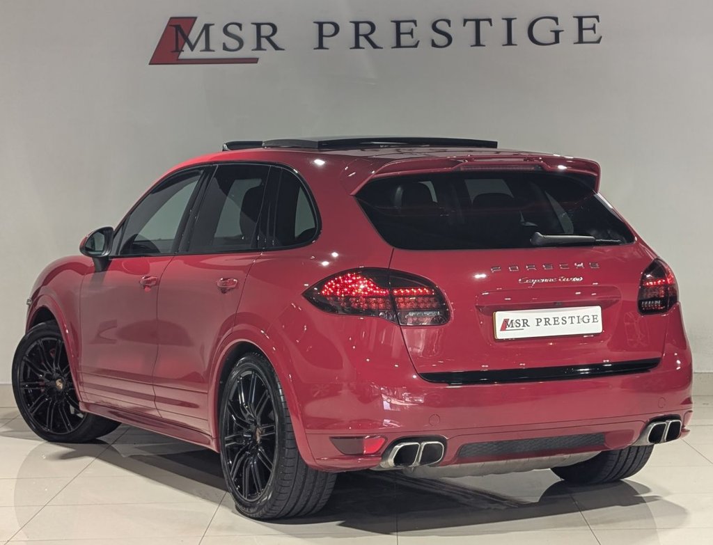 Used Porsche Cayenne 2014 for sale - 76080828: Photo 2