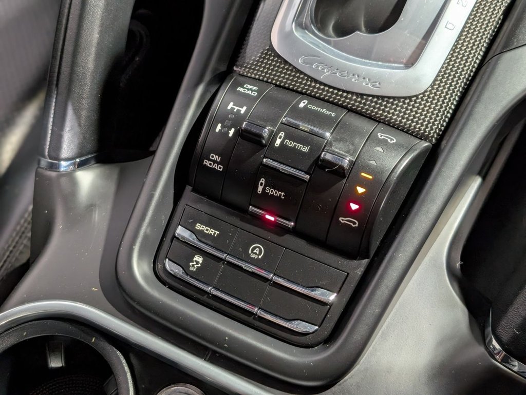 Used Porsche Cayenne 2014 for sale - 76080828: Photo 32