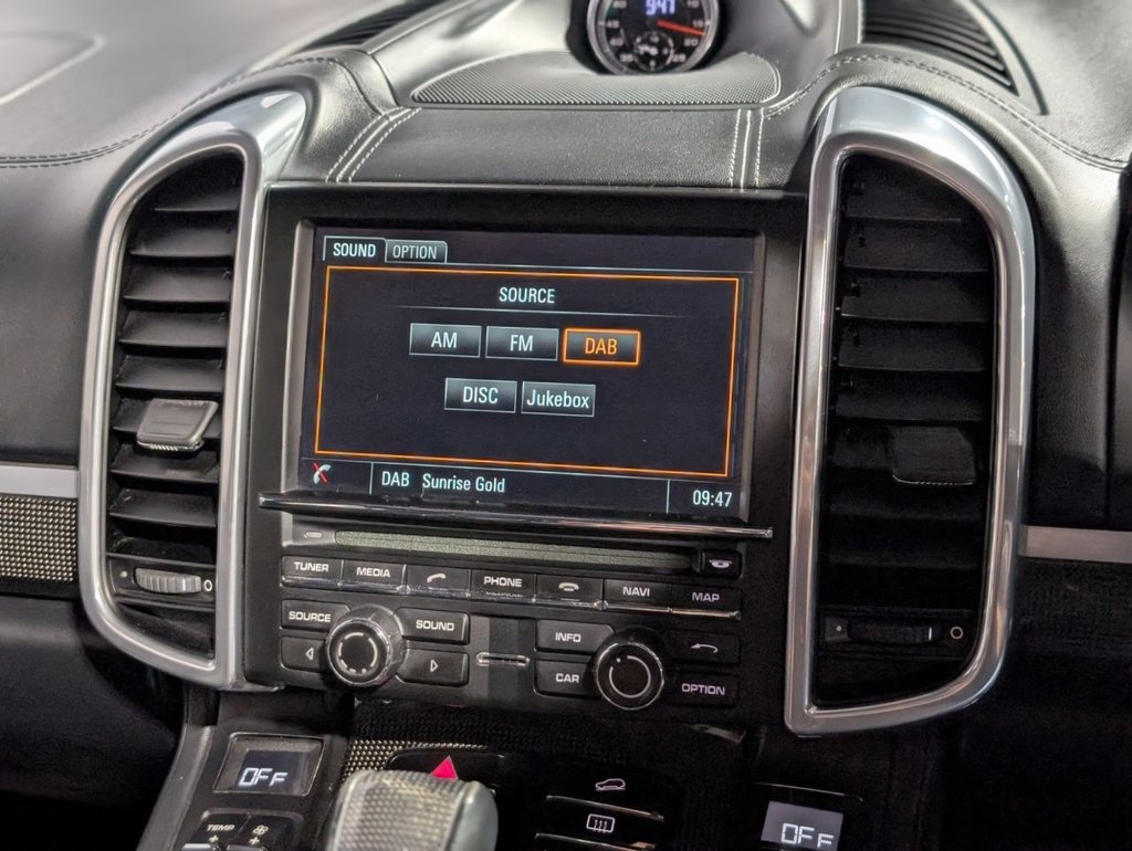 Used Porsche Cayenne 2014 for sale - 76080828: Photo 43