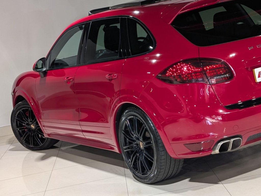 Used Porsche Cayenne 2014 for sale - 76080828: Photo 50