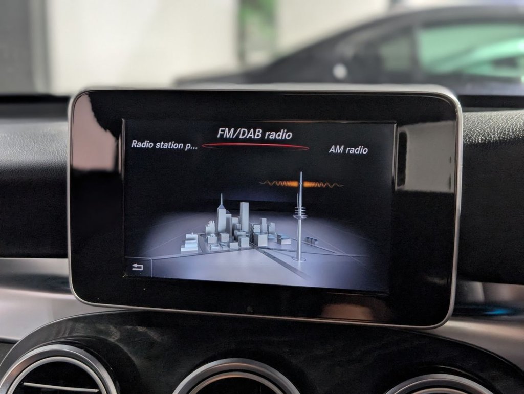 Used Mercedes-Benz GLC 2018 for sale - 76080882: Photo 32