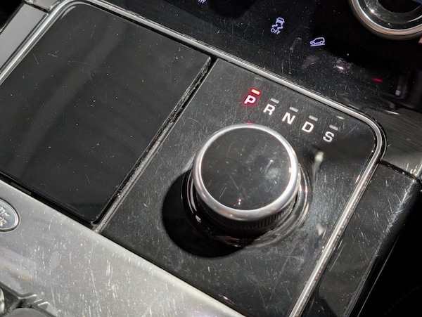 Used Land Rover Range Rover Velar 2017 for sale - 74866278: Photo 31
