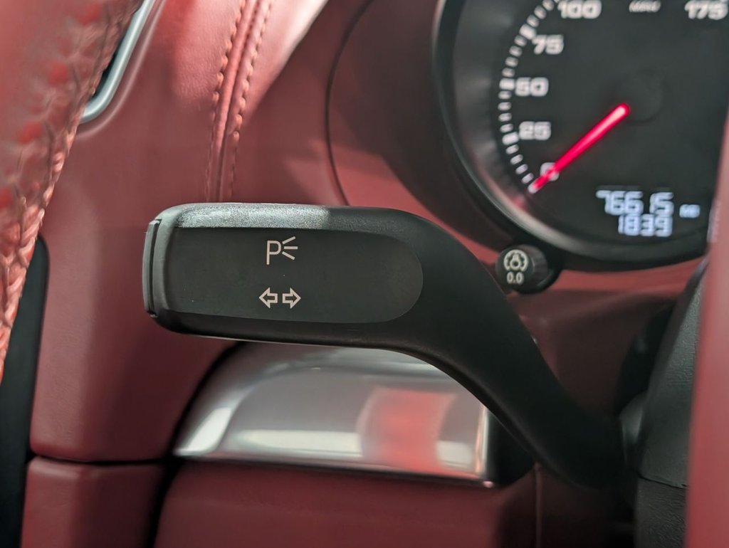 Used Porsche Cayman 2013 for sale - 76056972: Photo 16