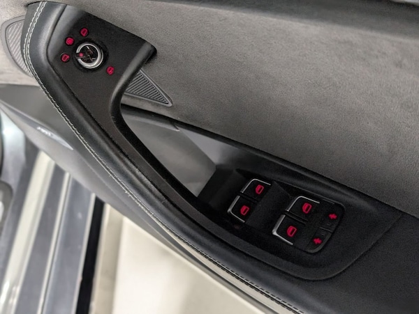 Used Audi RS6 Avant 2017 for sale - 75764863: Photo 30