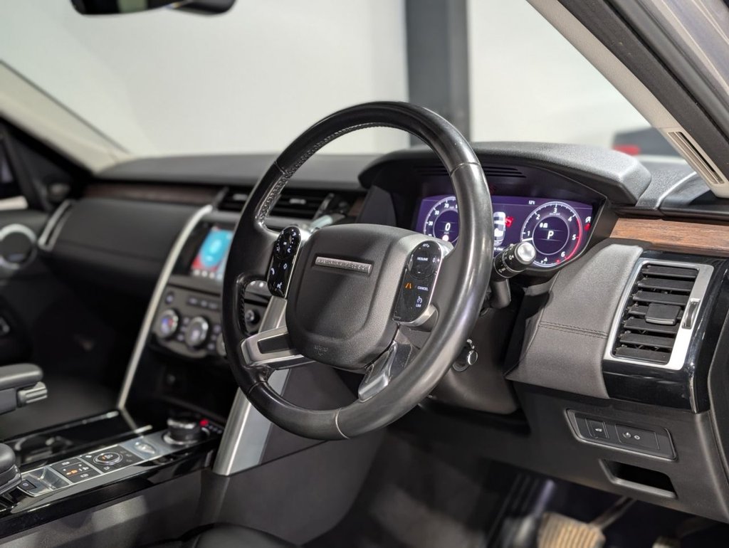 Used Land Rover Discovery 2020 for sale - 76376075: Photo 12