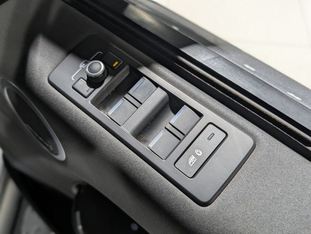 Used Land Rover Discovery 2020 for sale - 76376075: Photo 31