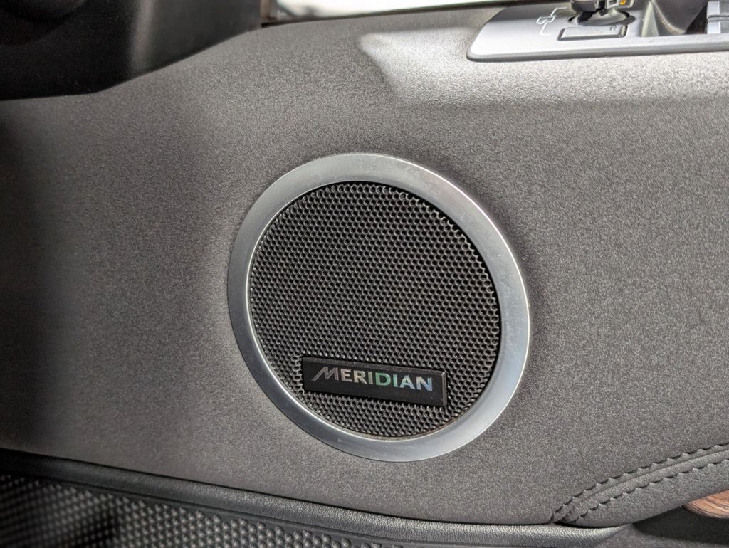 Used Land Rover Discovery 2020 for sale - 76376075: Photo 32