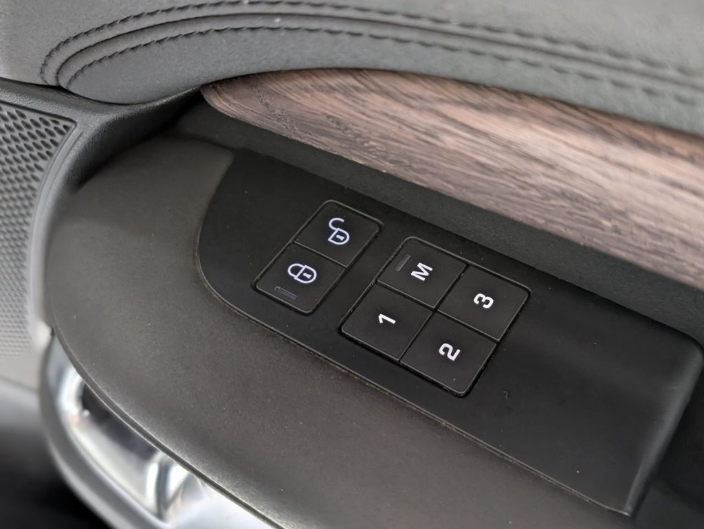 Used Land Rover Discovery 2020 for sale - 76376075: Photo 33