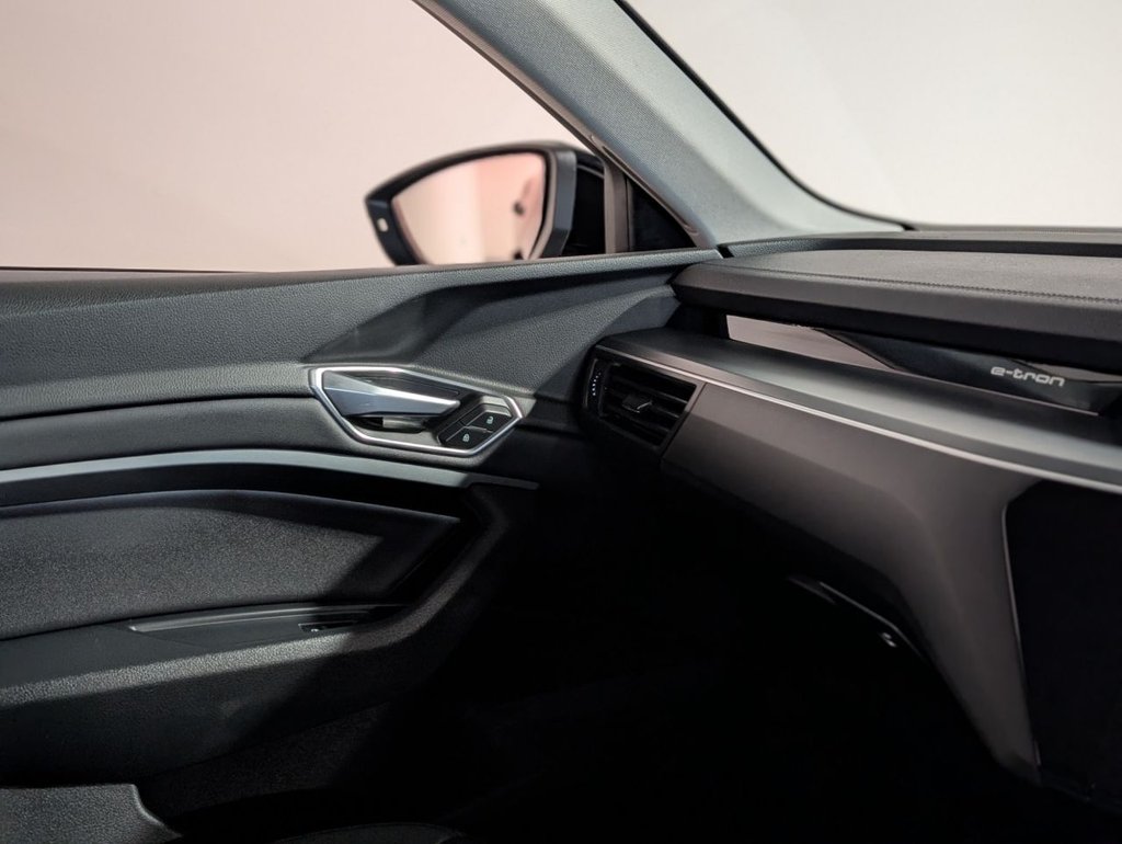 Used Audi e-tron 2020 for sale - 77288199: Photo 44