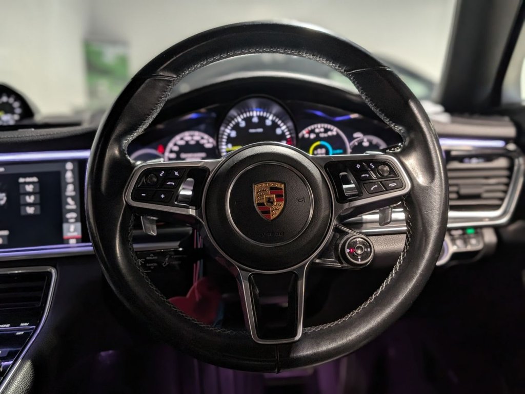 Used Porsche Panamera 2018 for sale - 75542700: Photo 25