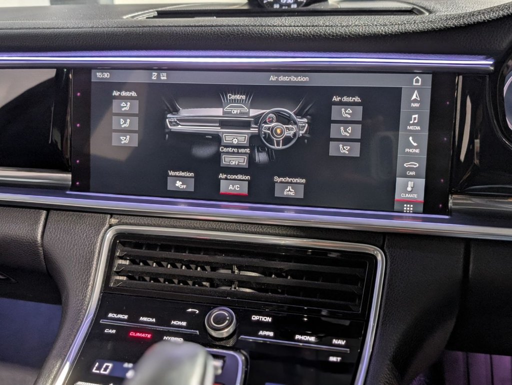 Used Porsche Panamera 2018 for sale - 75542700: Photo 32