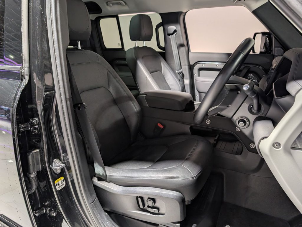 Used Land Rover Defender 2022 for sale - 76950439: Photo 12