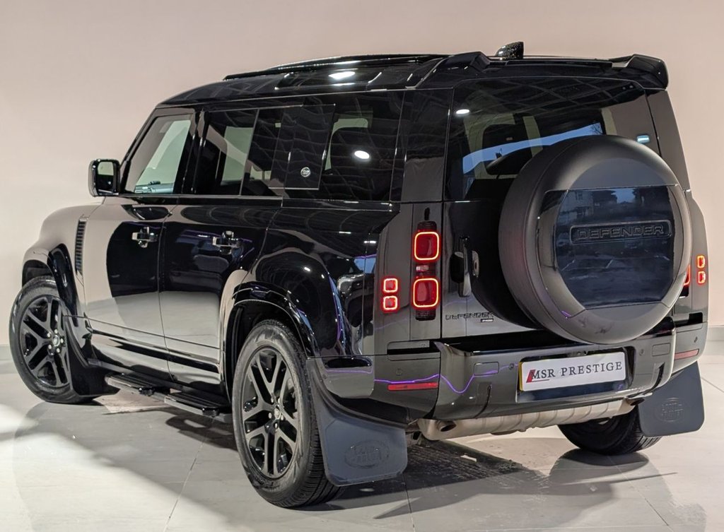 Used Land Rover Defender 2022 for sale - 76950439: Photo 2