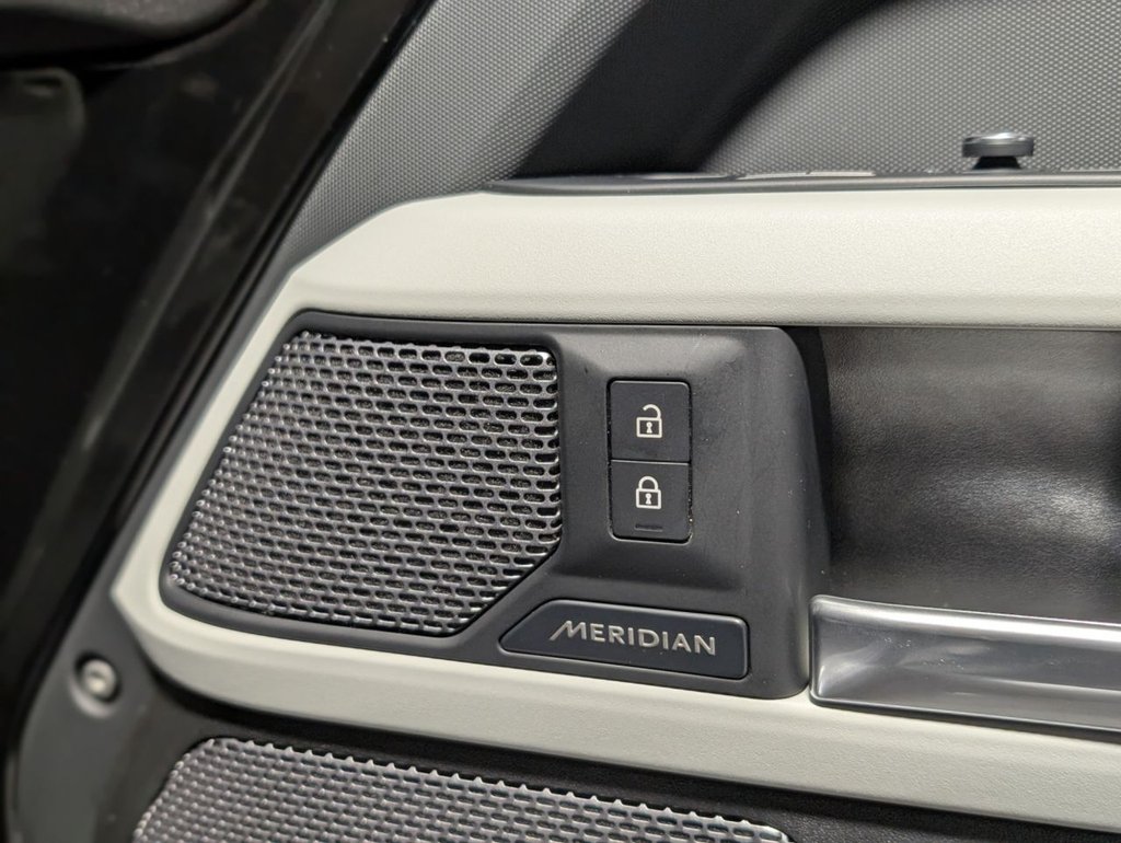 Used Land Rover Defender 2022 for sale - 76950439: Photo 21