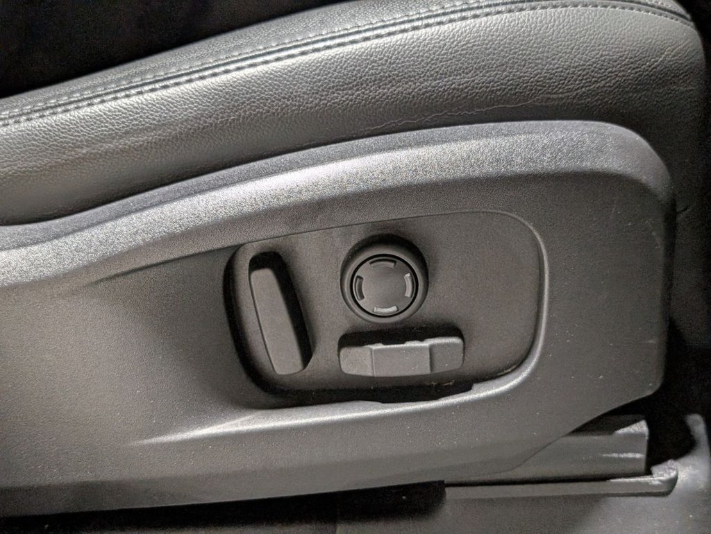 Used Land Rover Defender 2022 for sale - 76950439: Photo 22