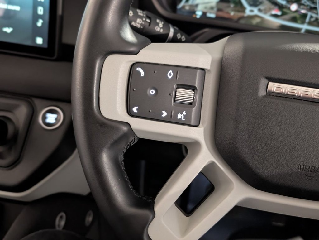 Used Land Rover Defender 2022 for sale - 76950439: Photo 29