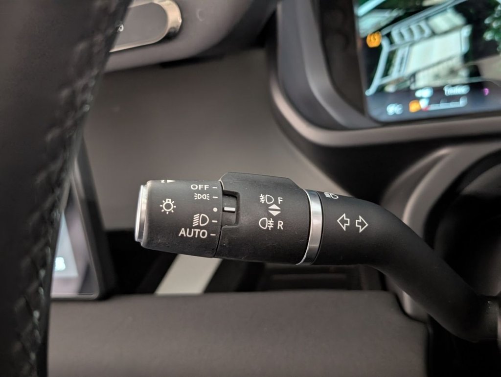 Used Land Rover Defender 2022 for sale - 76950439: Photo 31