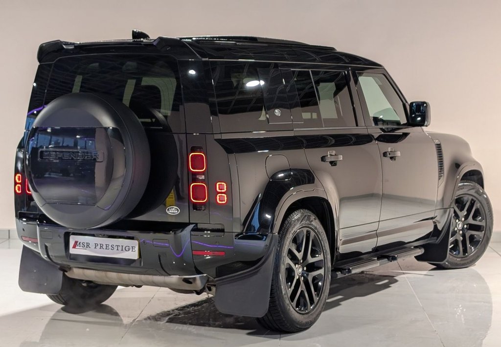 Used Land Rover Defender 2022 for sale - 76950439: Photo 4