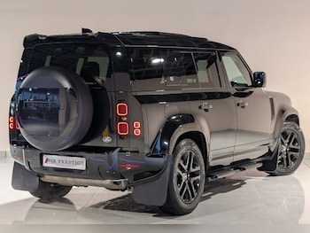 Used Land Rover Defender 2022 for sale - 76950439: Photo