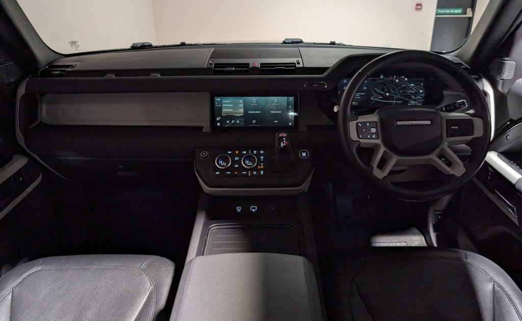 Used Land Rover Defender 2022 for sale - 76950439: Photo 9