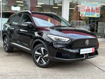 2025 (25) - 51.1kWh Trophy Connect Auto 5dr