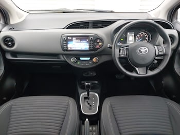 Used Toyota Yaris 2019 for sale - 76567260: Photo