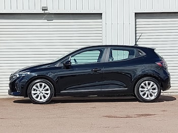 Used Renault Clio 2024 for sale - 78567482: Photo