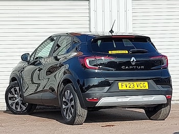 Used Renault Captur 2023 for sale - 79605740: Photo
