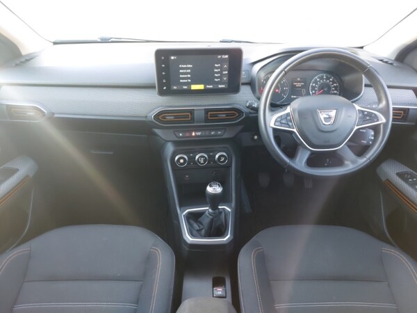 Used Dacia Sandero Stepway 2022 for sale - 76130174: Photo 2