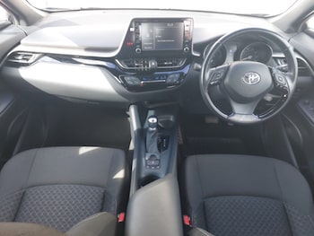 Used Toyota C-HR 2020 for sale - 79432854: Photo