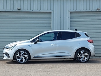 Used Renault Clio 2023 for sale - 78928263: Photo