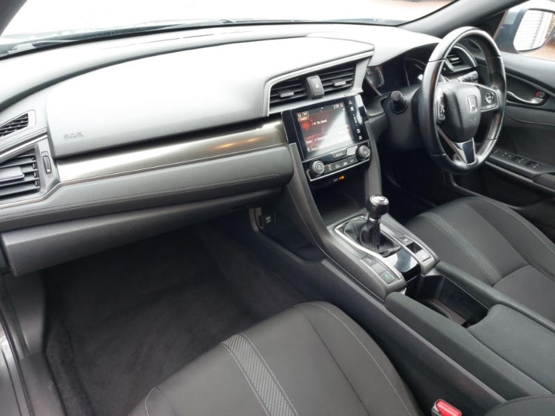 Used Honda Civic 2019 for sale - 76343558: Photo 18