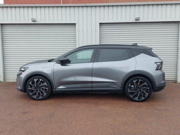Used Renault Scenic E-Tech 2024 for sale - 76053897: Photo 4