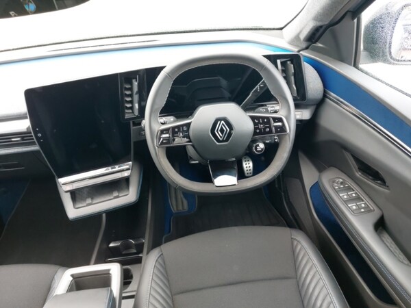 Used Renault Scenic E-Tech 2024 for sale - 76053897: Photo 7