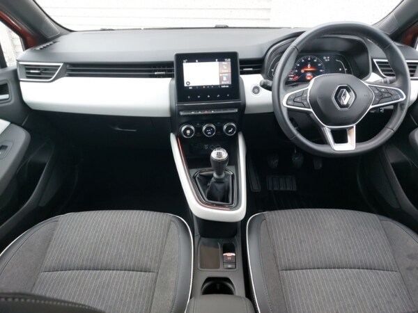 Used Renault Clio 2022 for sale - 76053767: Photo 2