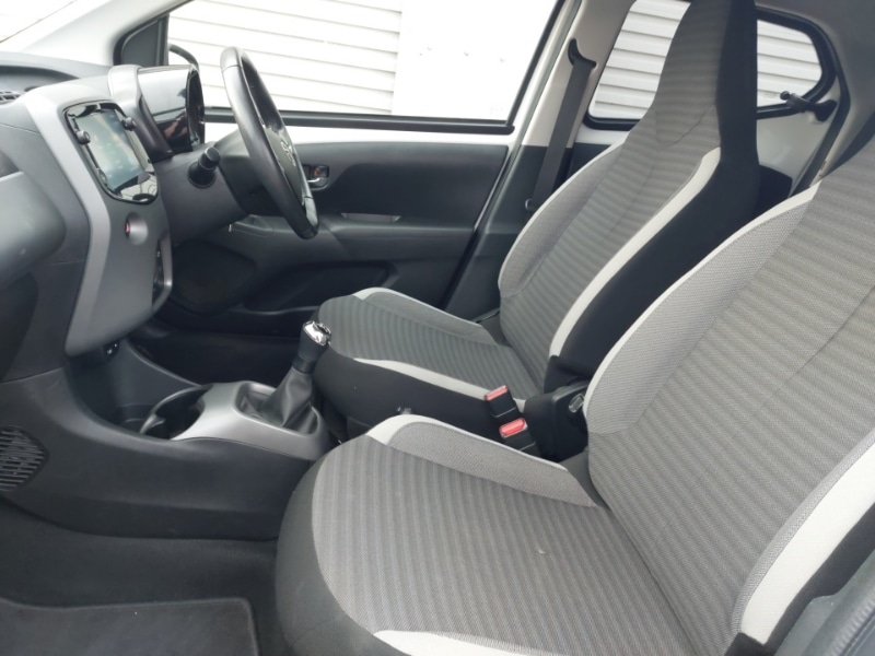 Used Toyota AYGO 2019 for sale - 76834321: Photo 5