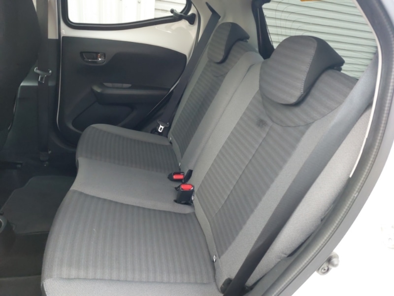 Used Toyota AYGO 2019 for sale - 76834321: Photo 6