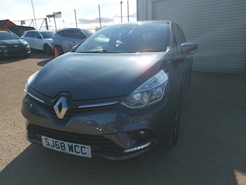 Used Renault Clio 2018 for sale - 79573681: Photo