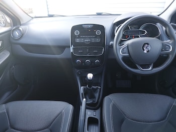 Used Renault Clio 2018 for sale - 79573681: Photo