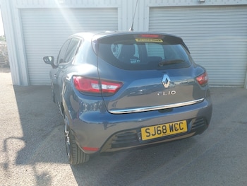 Used Renault Clio 2018 for sale - 79573681: Photo