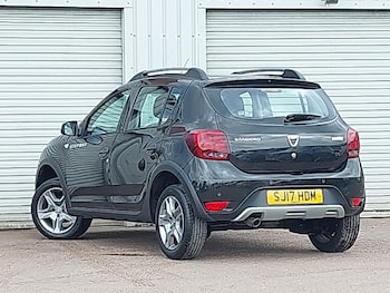 Used Dacia Sandero Stepway 2017 for sale - 79070238: Photo