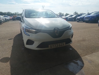 Used Renault Clio 2023 for sale - 79513757: Photo