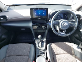 Used Toyota Yaris Cross 2023 for sale - 78013558: Photo