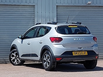 Used Dacia Sandero Stepway 2023 for sale - 79101477: Photo